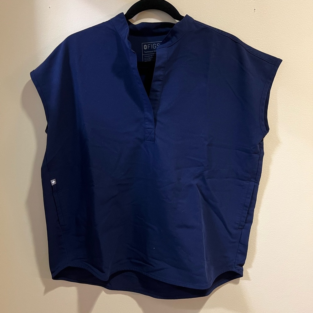 FIGS Rafaela Scrub Top